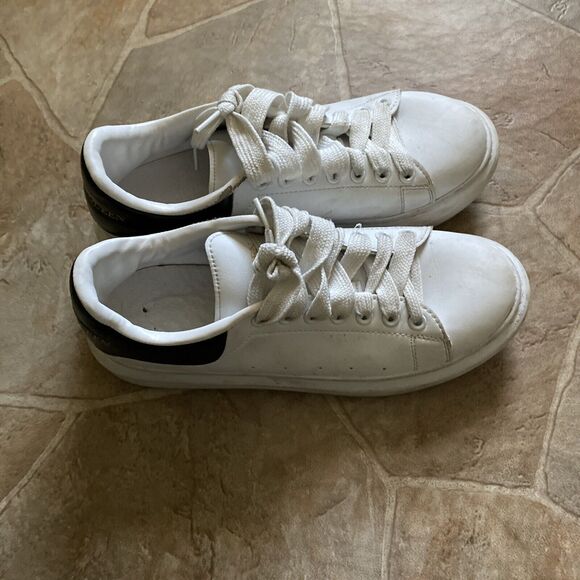 Size 39 - Alexander McQueen White Black main image 9